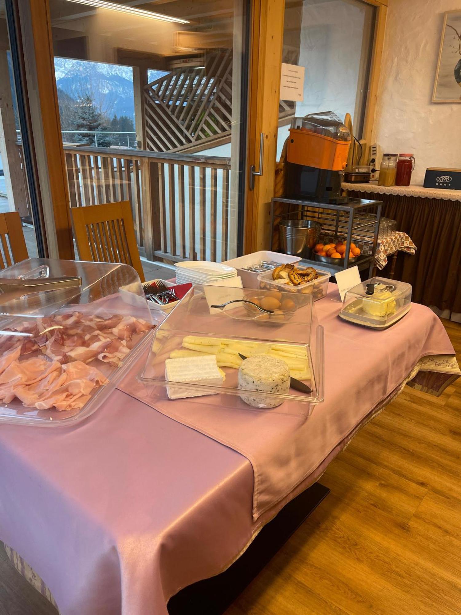 Chalet Valeruz カナツェーイ エクステリア 写真
